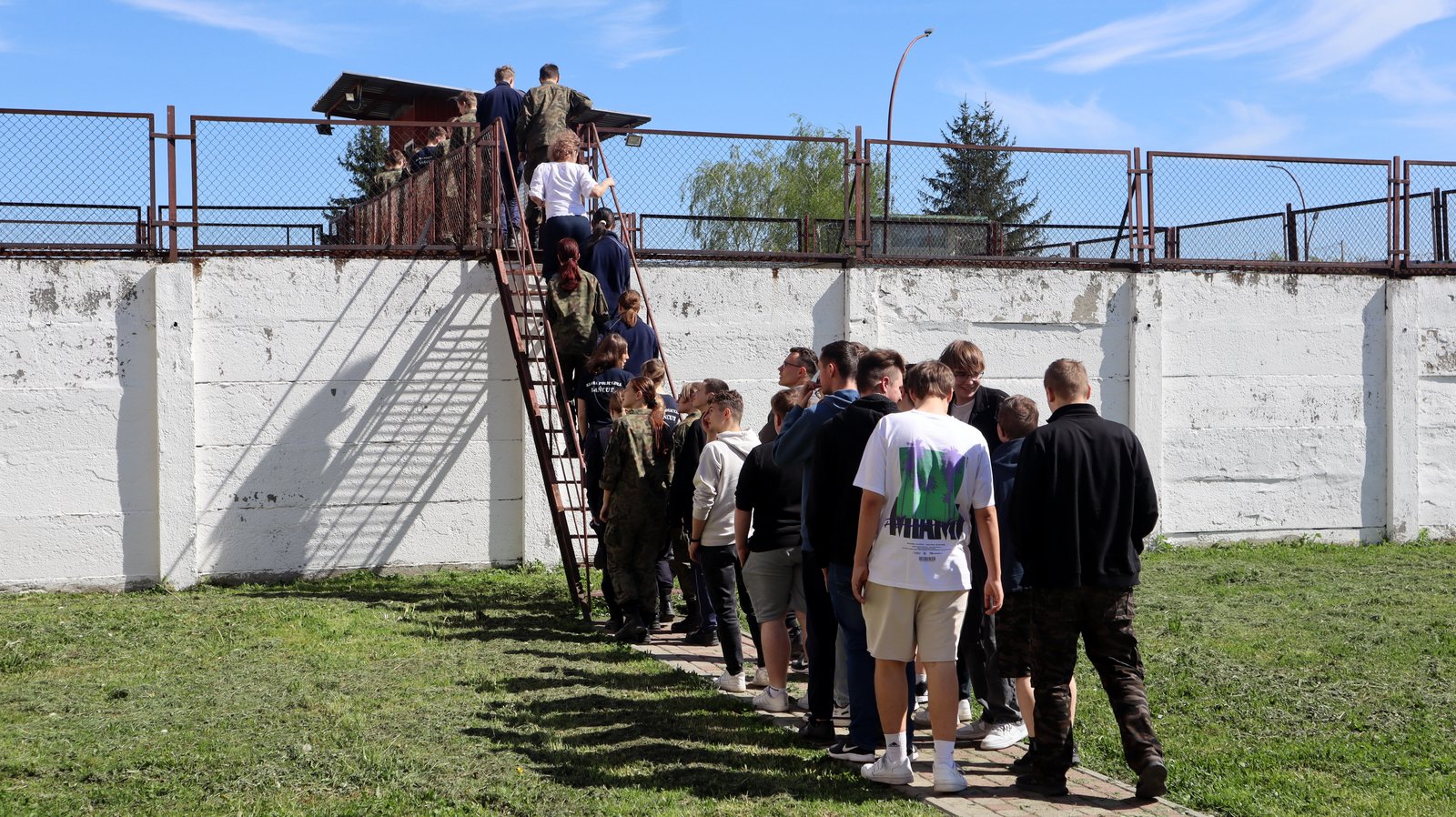 Wizyta uczniów klas mundurowych w zakładzie karnym w Rzeszowie