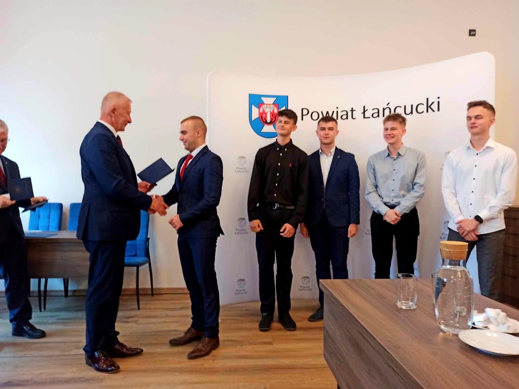 Stypendia Powiatu Łańcuckiego