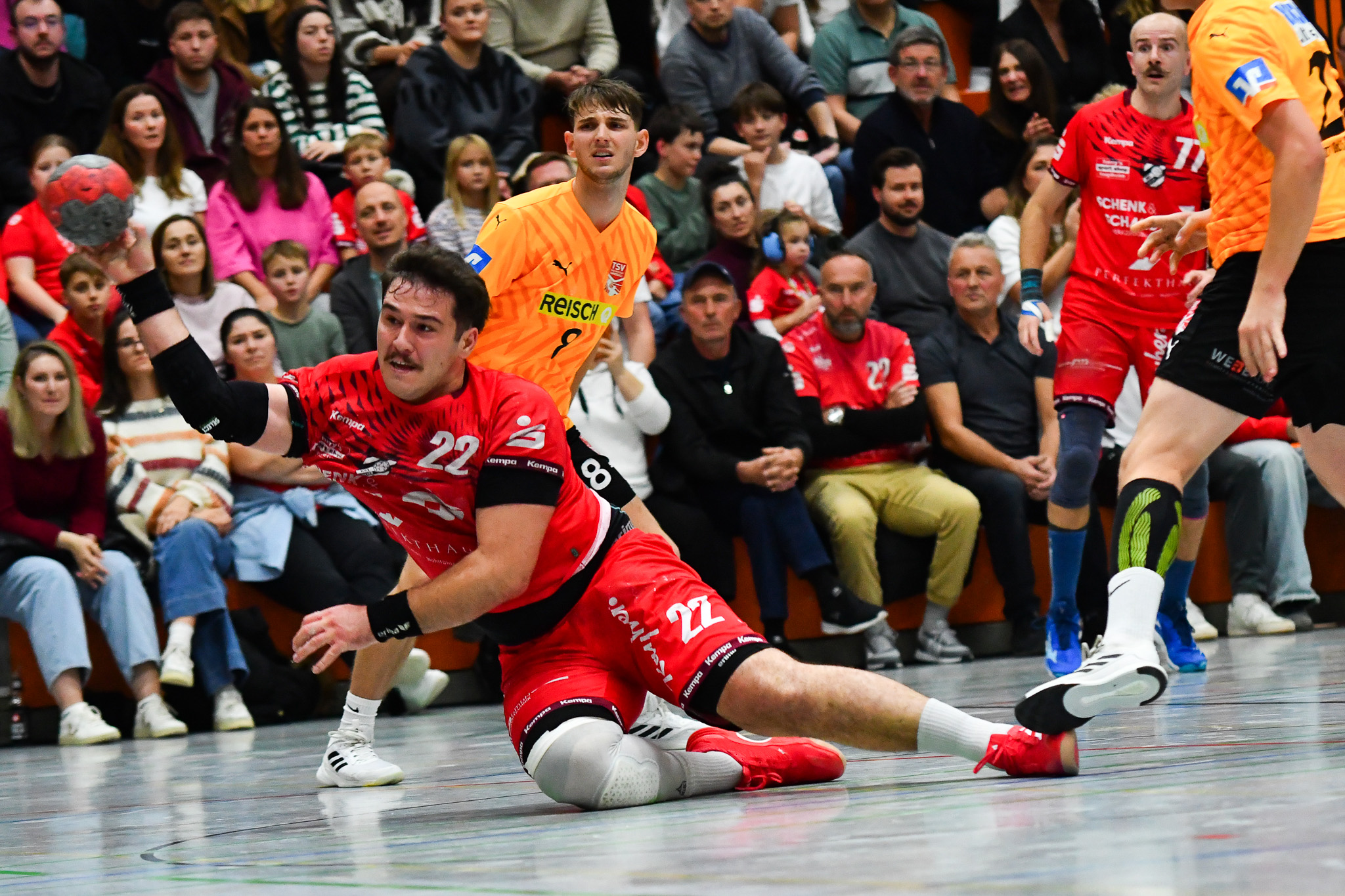 Tarik Nokic beim Wurf für den HRW Laupheim