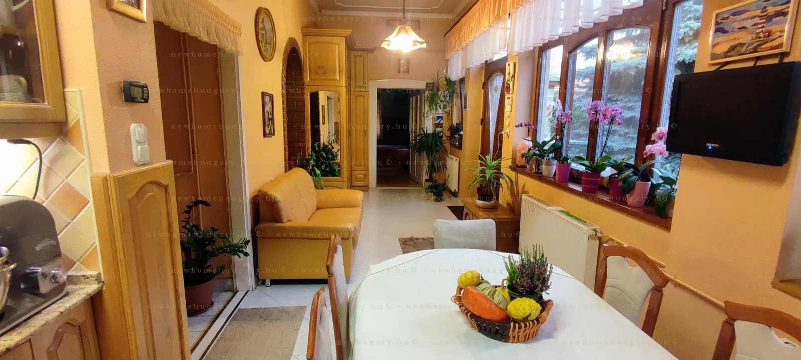 elado-csaladi-haz-cegled-100805988-t6.webp