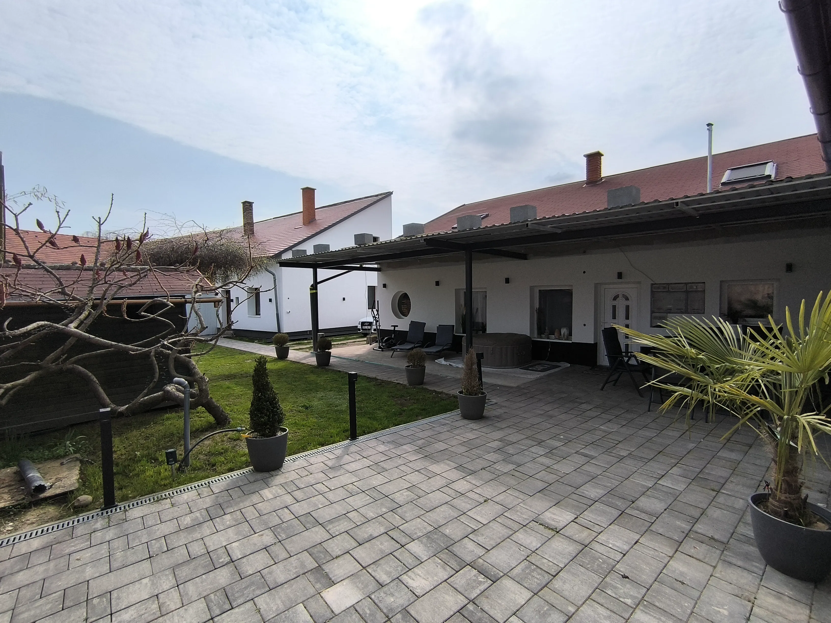 elado-csaladi-haz-dombovar-100856933-t6.webp