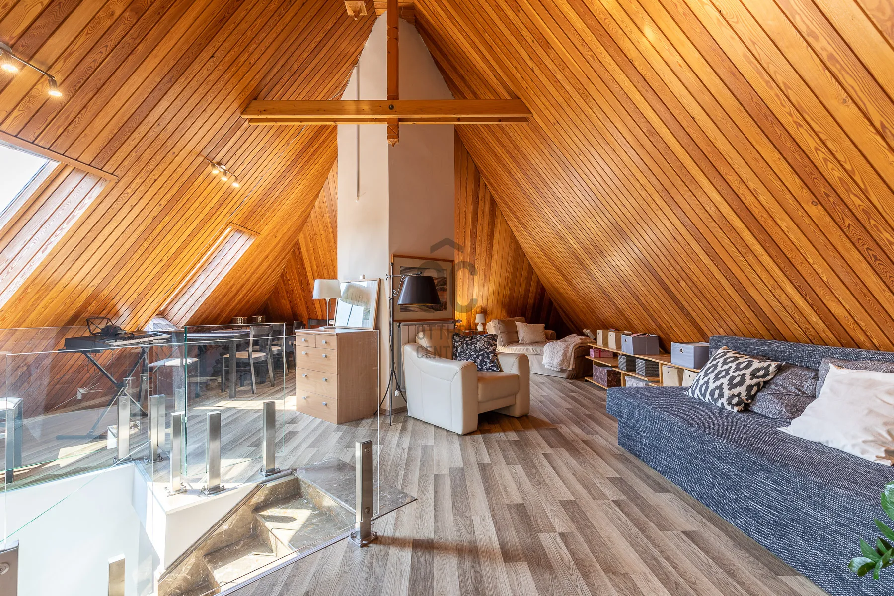 elado-ikerhaz-budapest-ii-kerulet-verhalom-94418780-t6.webp