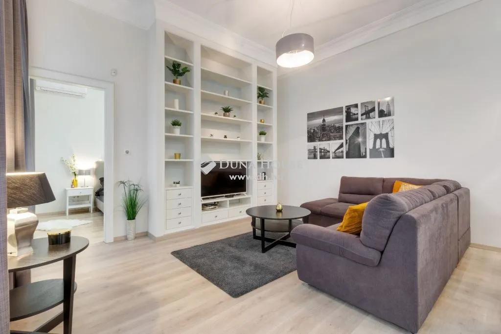 elado-teglalakas-budapest-v-kerulet-99538596-t6.webp