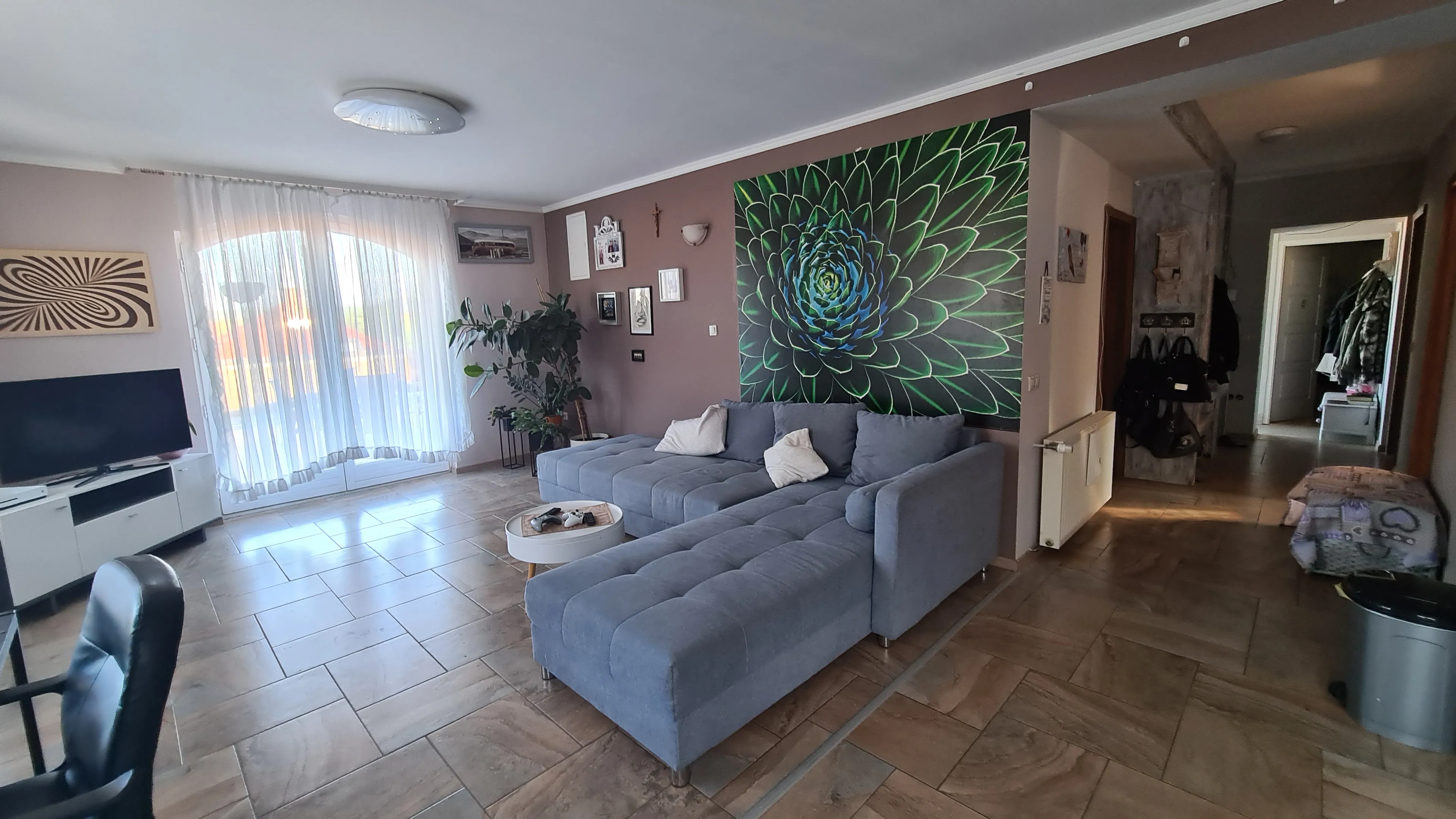 elado-csaladi-haz-leanyvar-87250088-t6.webp