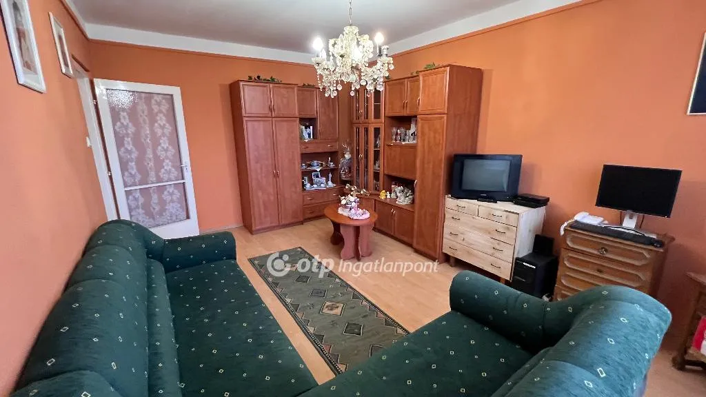 elado-panellakas-miskolc-98963667-t6.webp