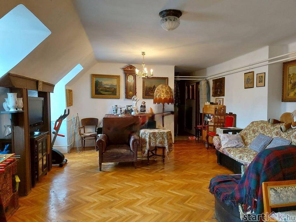Belvárosi lakás Egerben