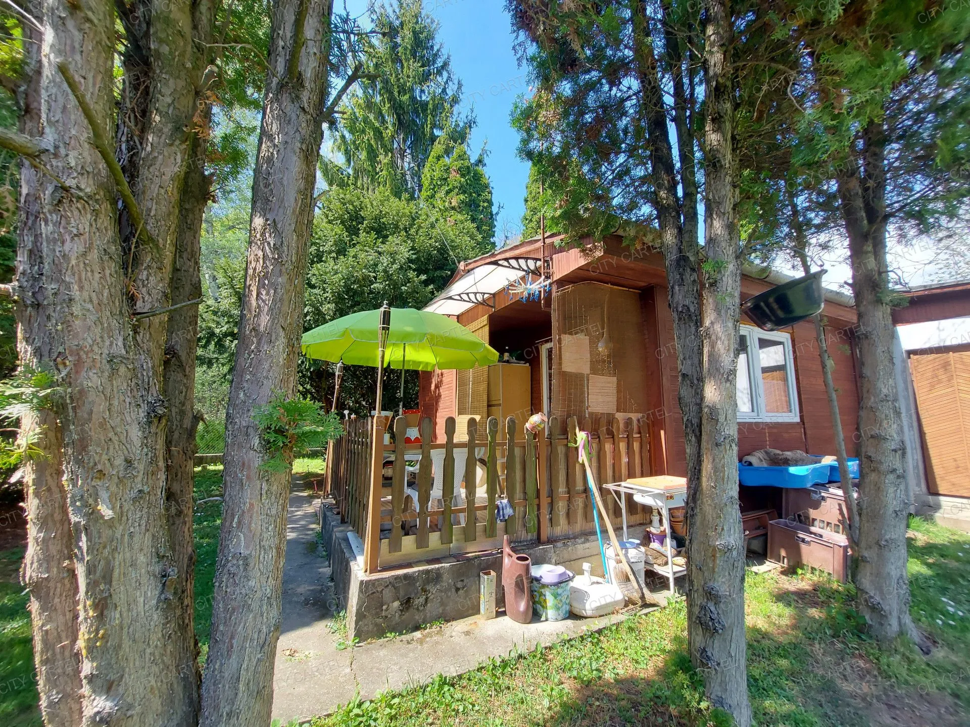 elado-udulo-nyaralo-dunaujvaros-84897084-t6.webp