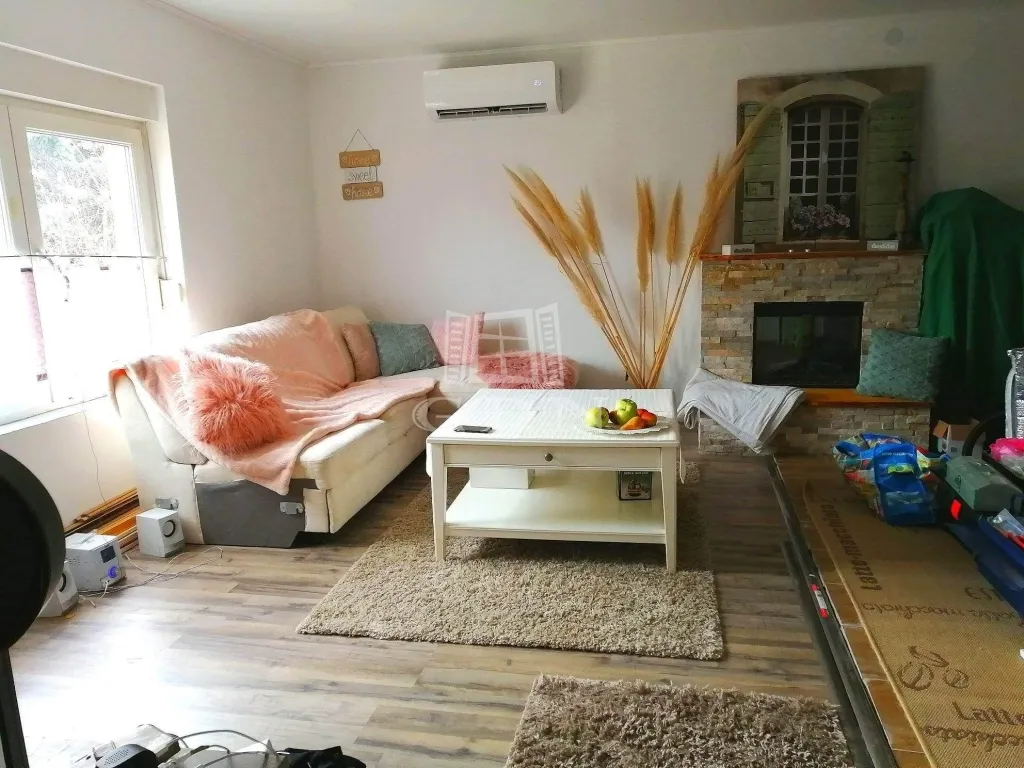 elado-csaladi-haz-balatongyorok-89503343-t6.webp