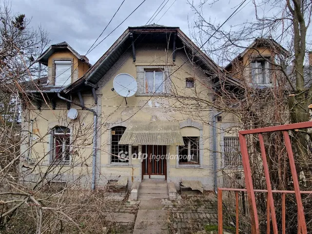 elado-teglalakas-ozd-99992370-t1.webp
