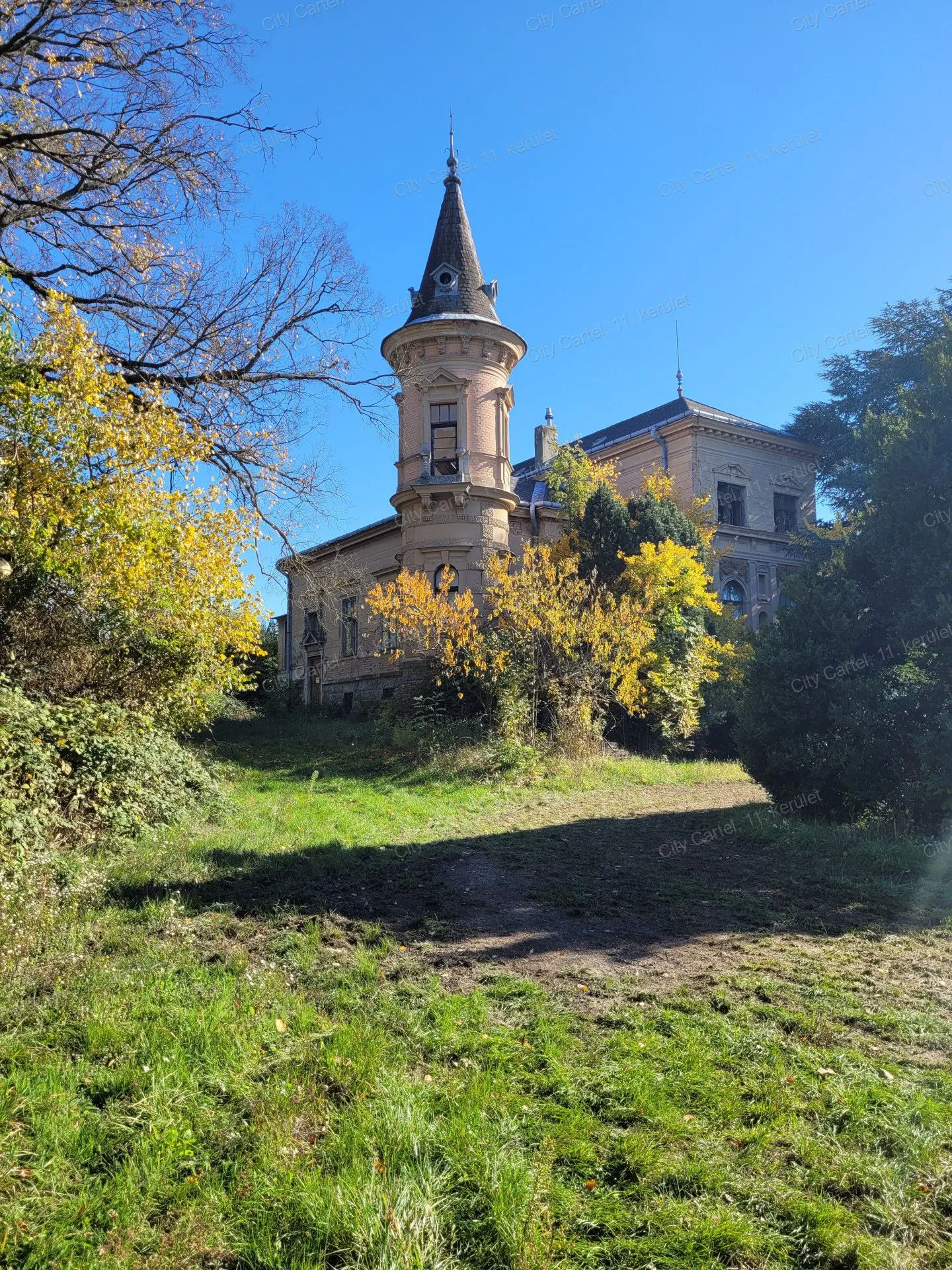 elado-villa-kastely-papa-82526162-t6.webp