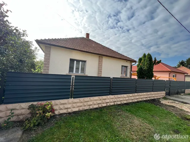 elado-csaladi-haz-hejoszalonta-101809033-k1.webp