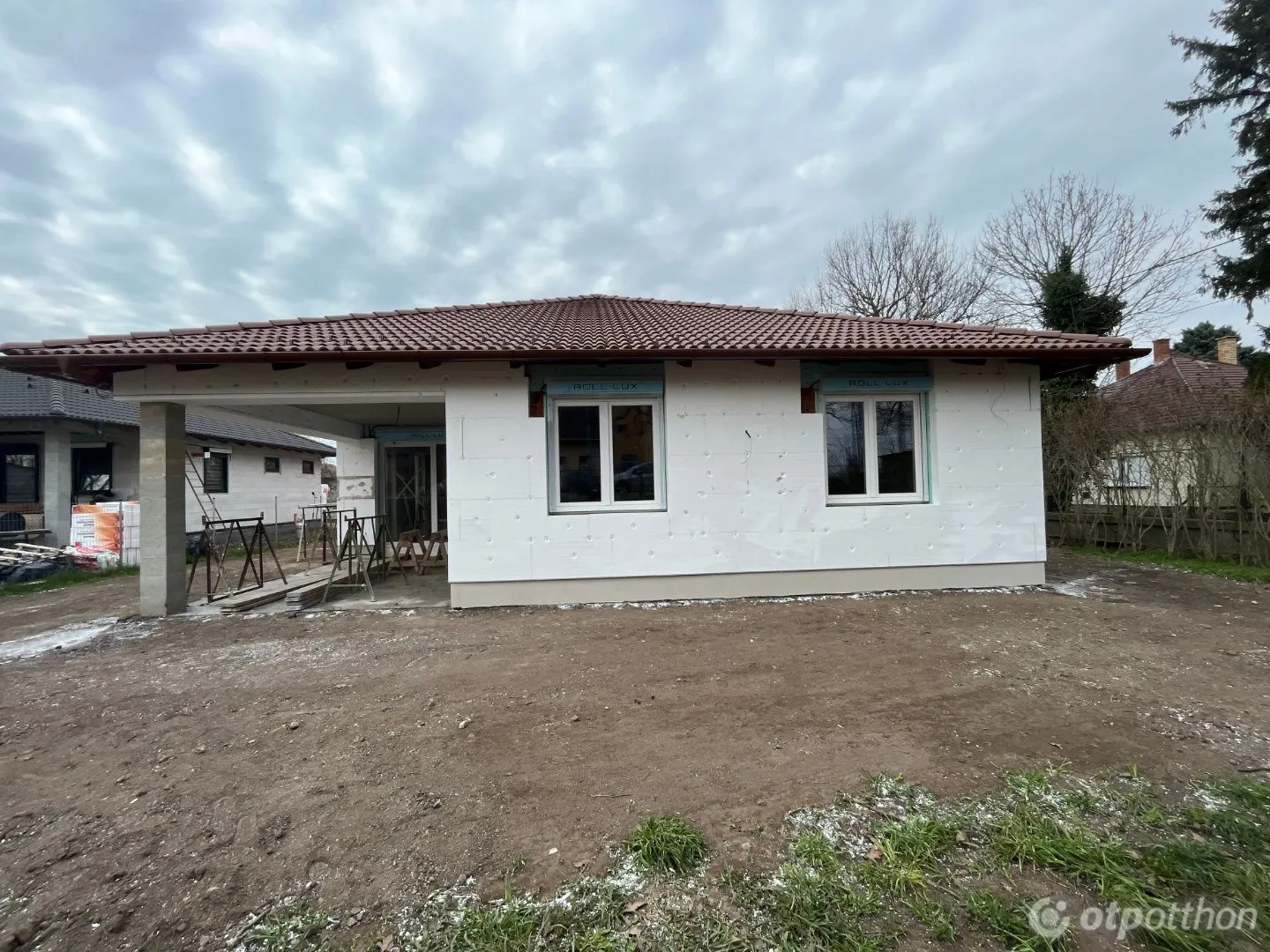 elado-csaladi-haz-lepseny-100178771-k6.webp