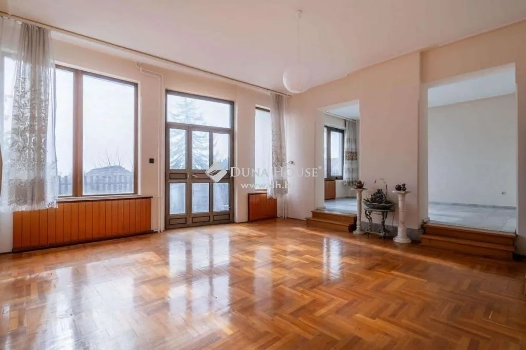 2_elado-csaladi-haz-budapest-xxii-kerulet-108908453-t6.webp