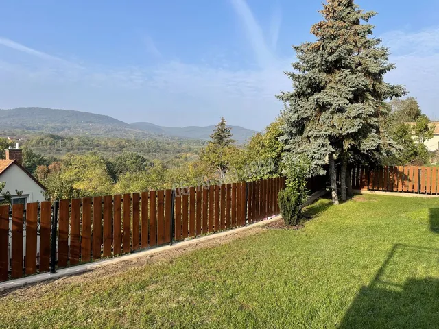 elado-csaladi-haz-szentendre-98500653-t1.webp