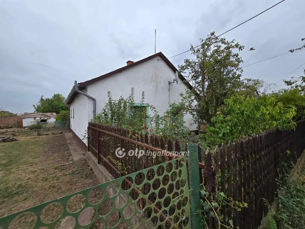 elado-csaladi-haz-hortobagy-105938717-f6.webp