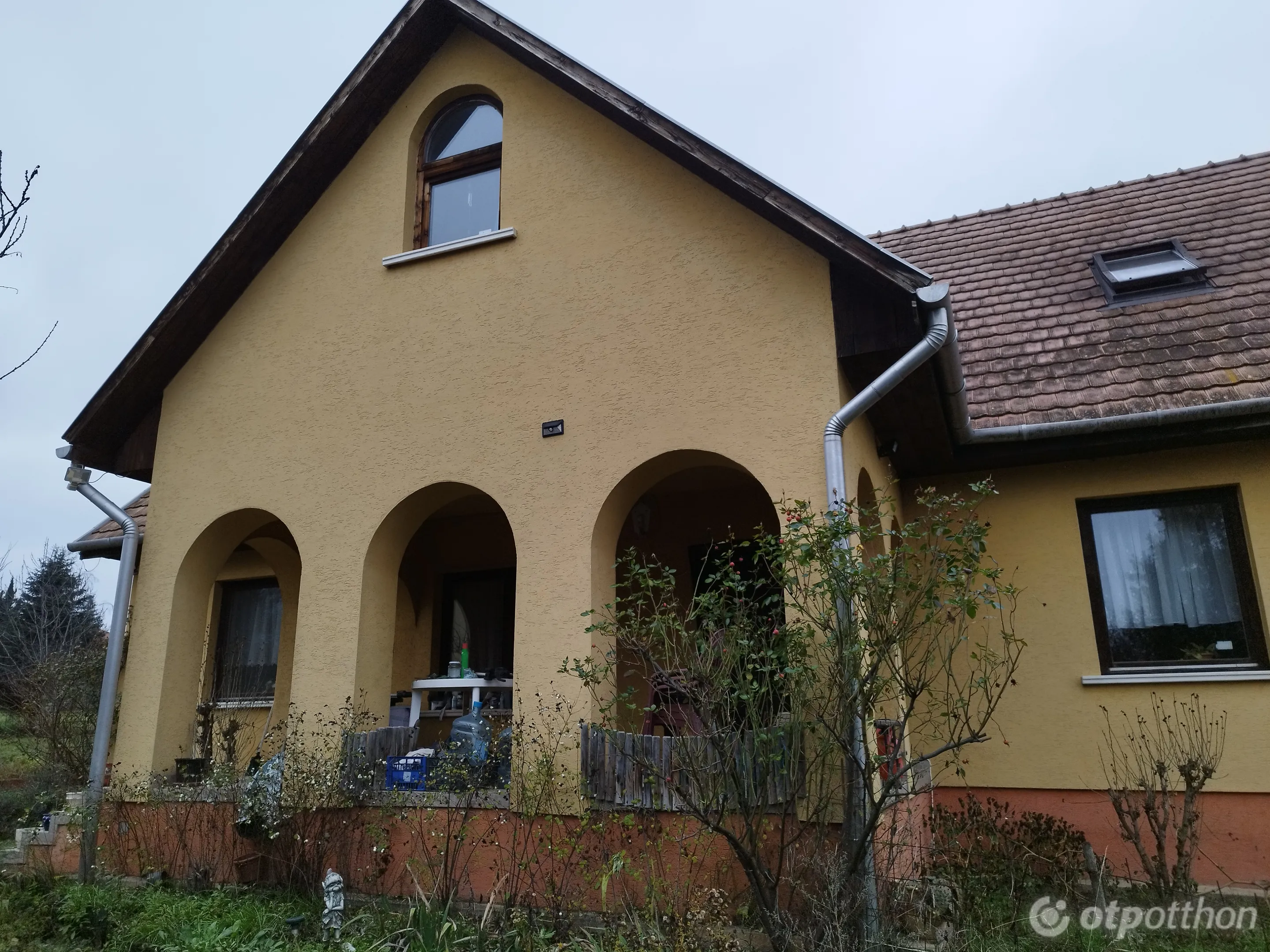 elado-csaladi-haz-felcsut-88854661-k6.webp