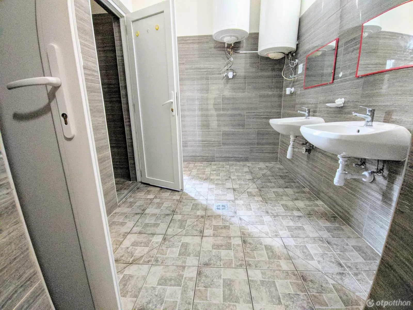 kiado-egyeb-haz-budapest-xiii-kerulet-angyalfold-78767236-k6.webp
