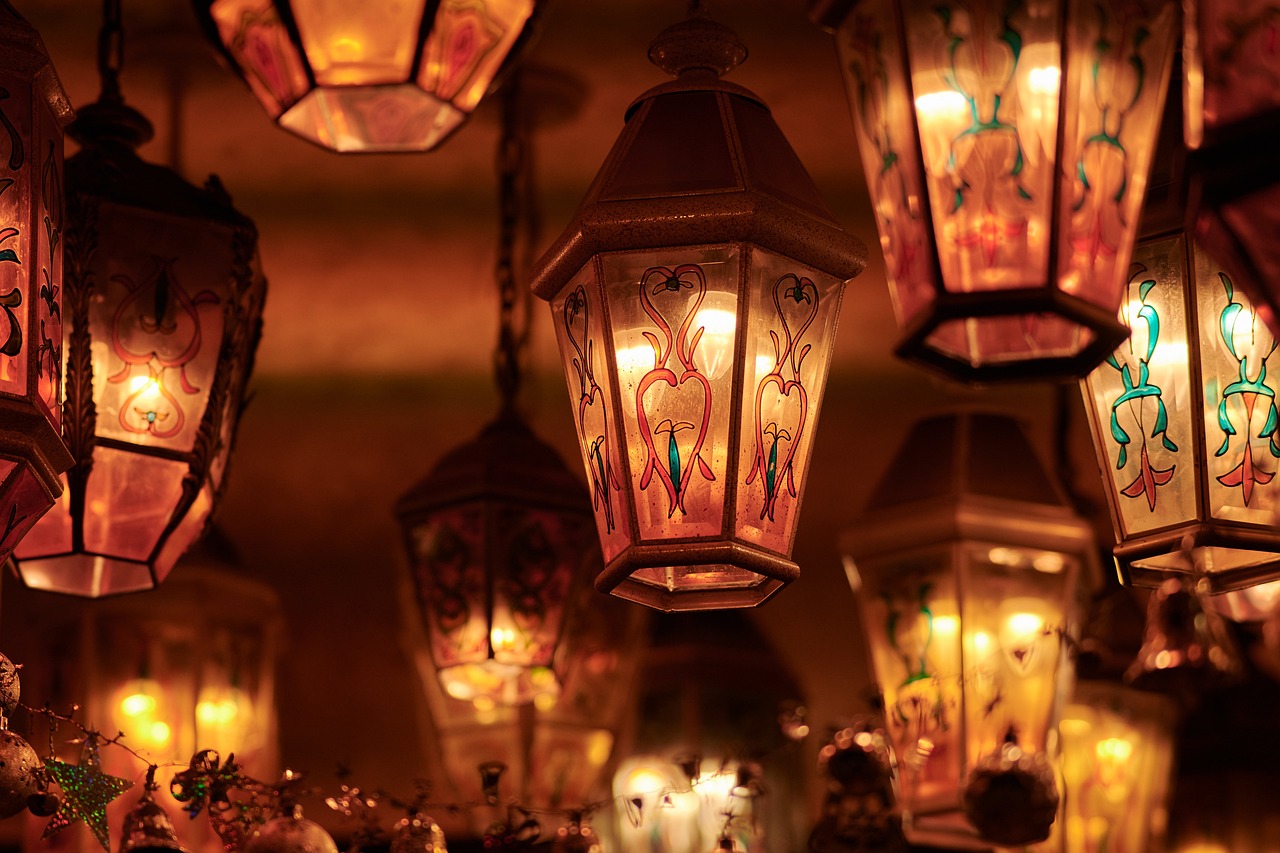 lantern-6894507_1280.jpg