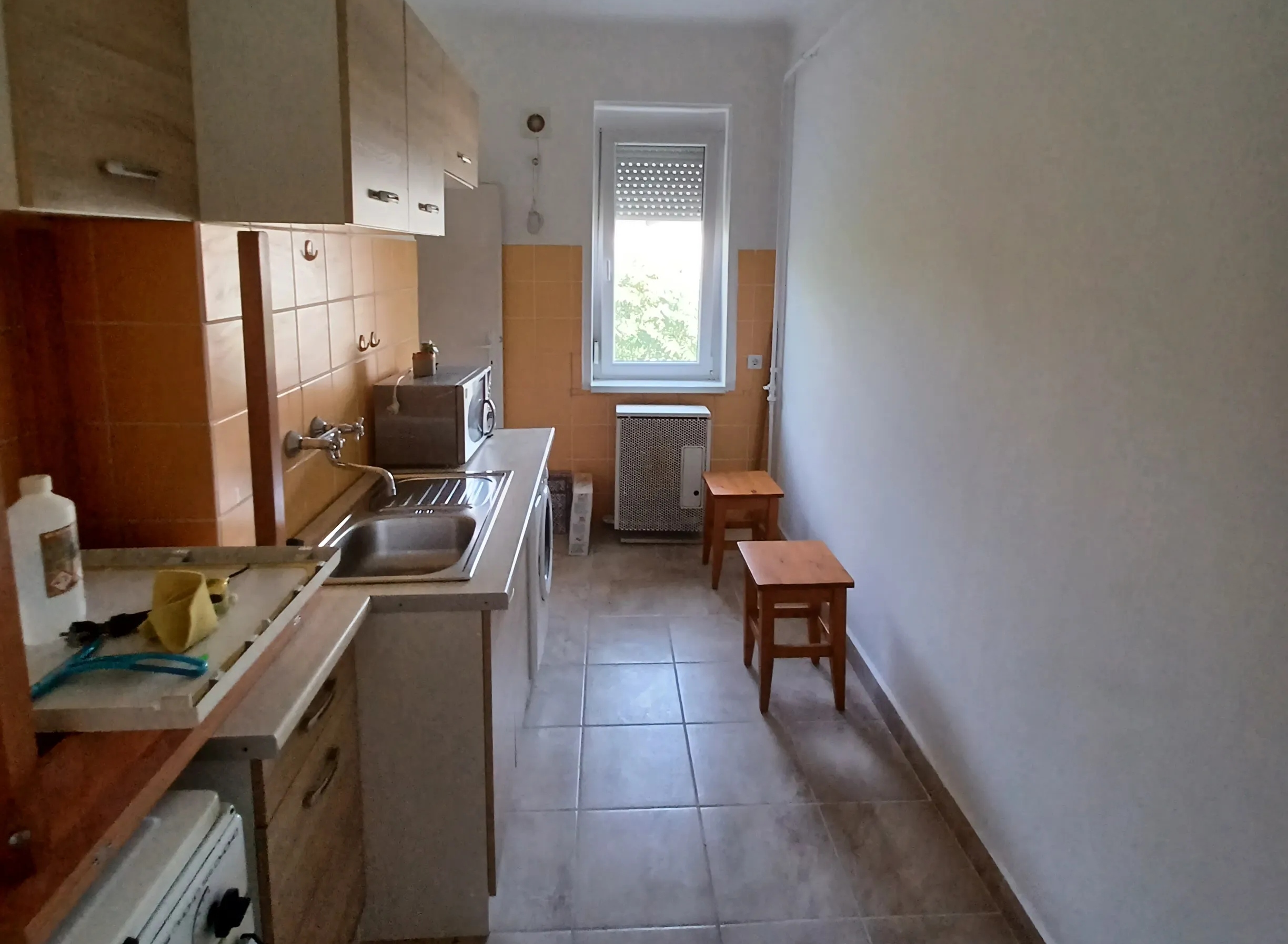 kiado-teglalakas-debrecen-95962100-t6.jpg
