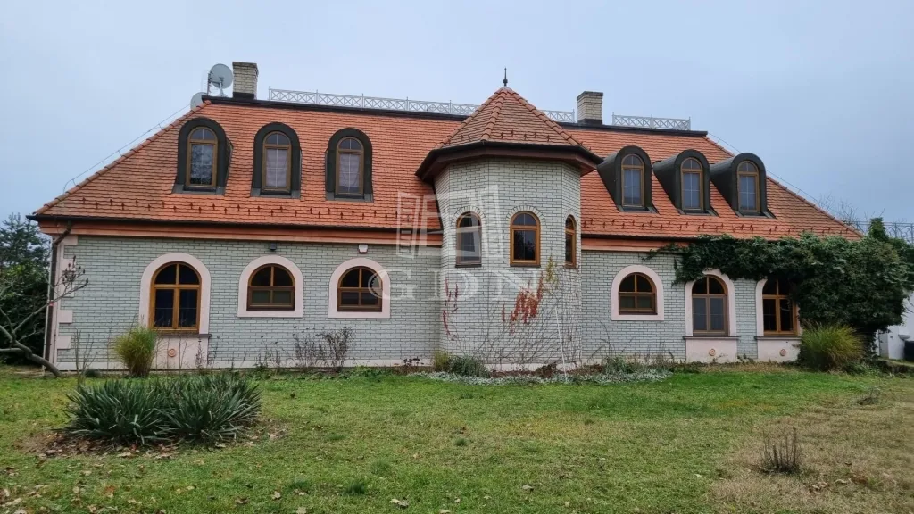elado-villa-kastely-szekesfehervar-csala-88837433-t6.webp
