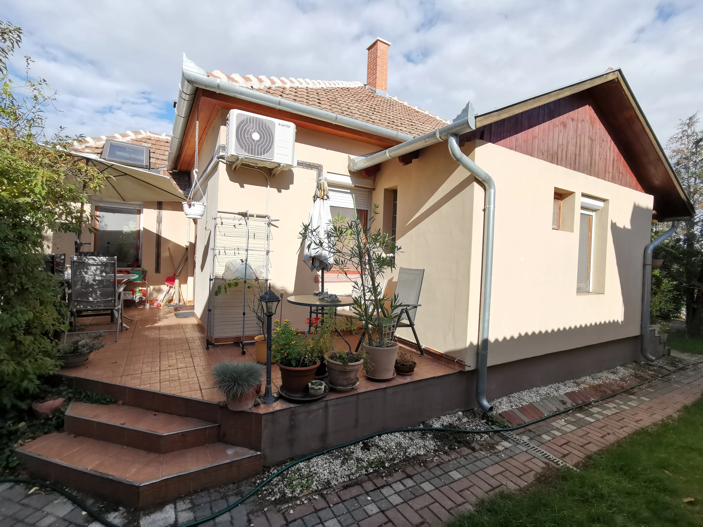 elado-csaladi-haz-kecskemet-97981736-t6.webp