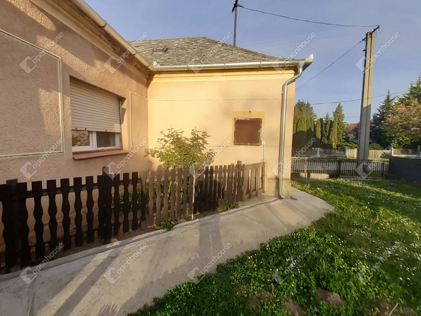 elado-csaladi-haz-belezna-105912722-f6.webp