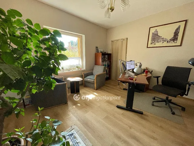 elado-csaladi-haz-budakeszi-113356991-t1.webp