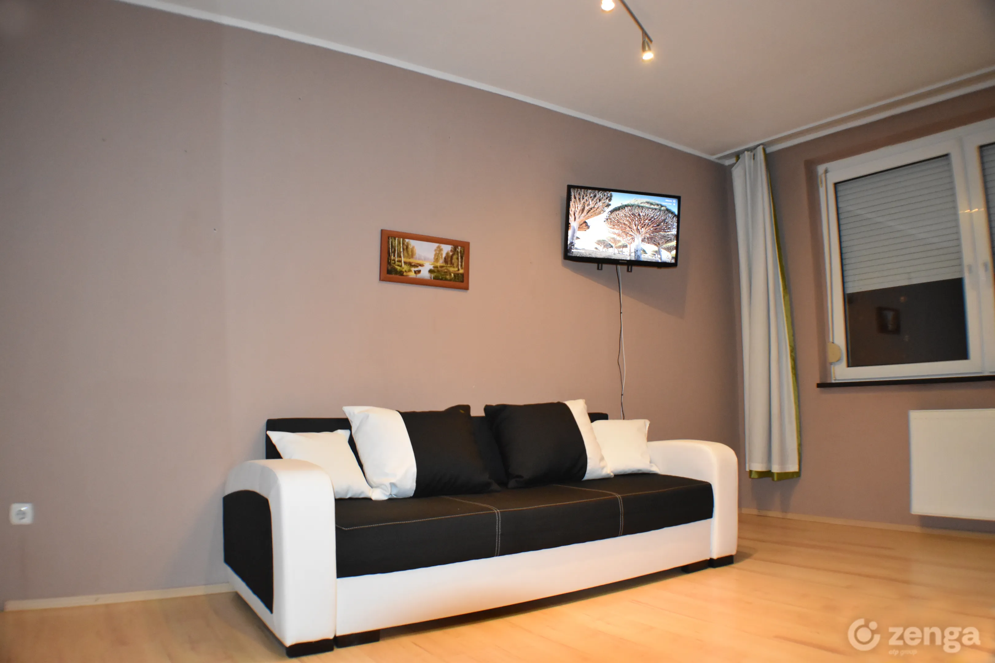 3_elado-panellakas-ozd-center-109278728-k6.webp