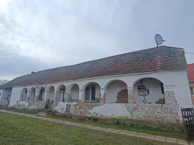 elado-csaladi-haz-baranyahidveg-111418414-t1.webp