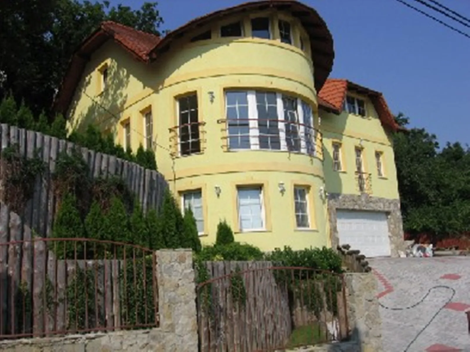 elado-csaladi-haz-budapest-ii-kerulet-harsakalja-113390201-t6.webp