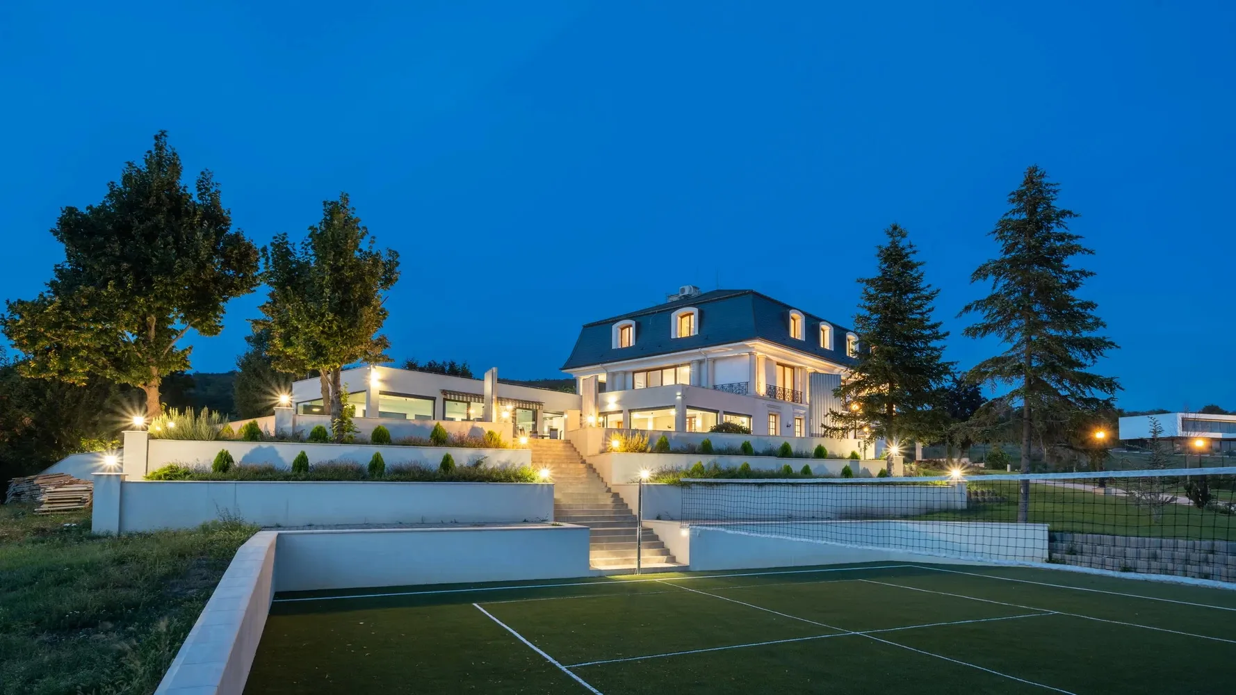 elado-villa-kastely-budajeno-109644723-t6.webp
