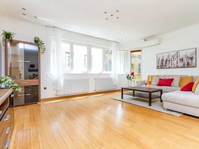 elado-teglalakas-budapest-v-kerulet-belvaros-114548617-t1.webp