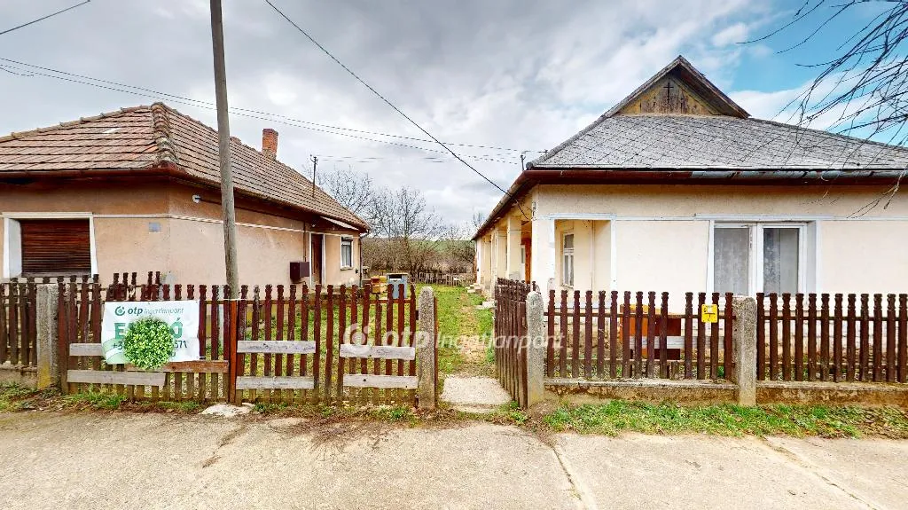 elado-csaladi-haz-detek-111974972-t6.webp