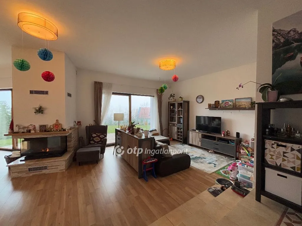 elado-csaladi-haz-piliscsaba-112277970-t6.webp