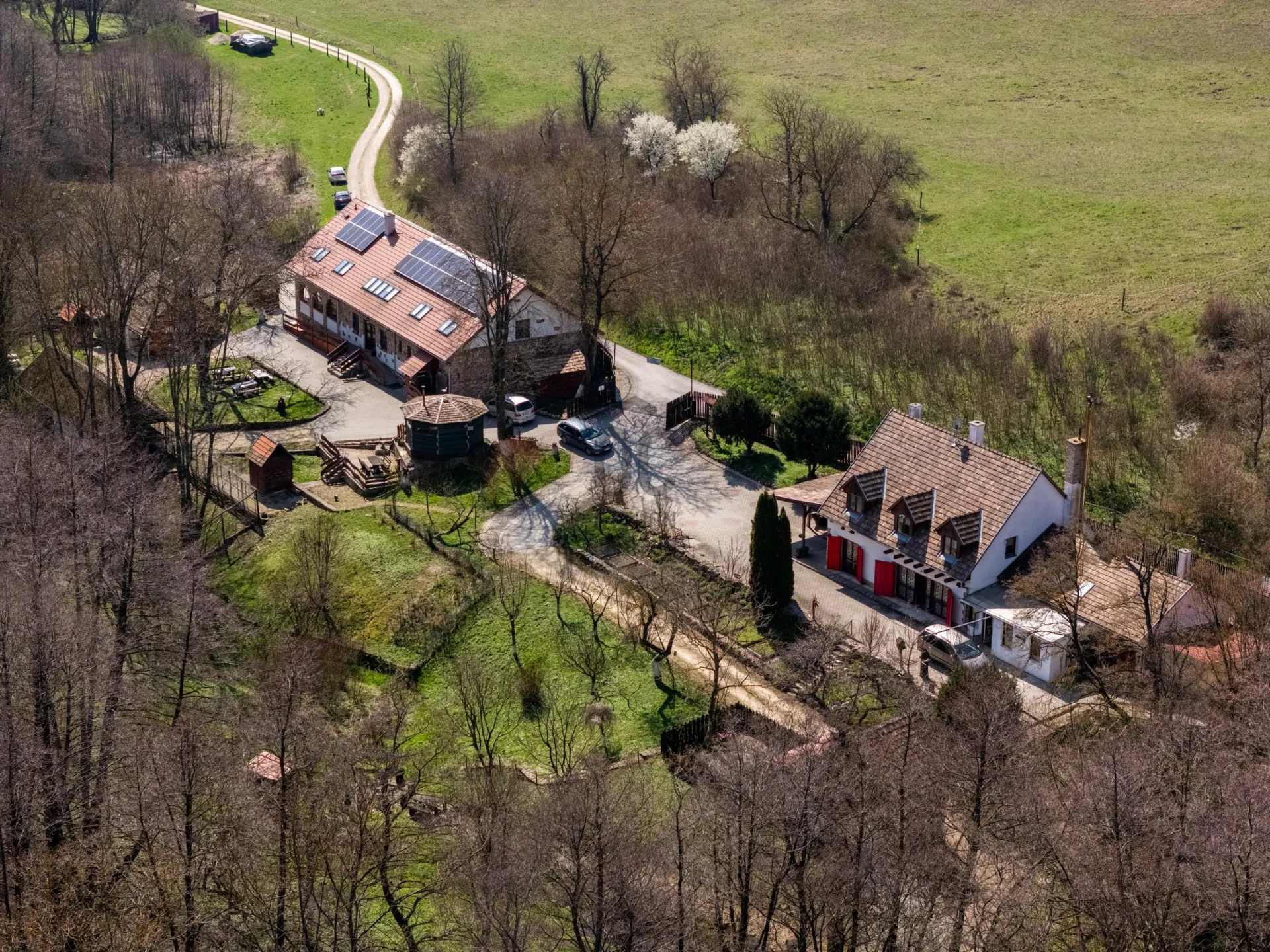 elado-hotel-panzio-herend-112973120-t6.webp