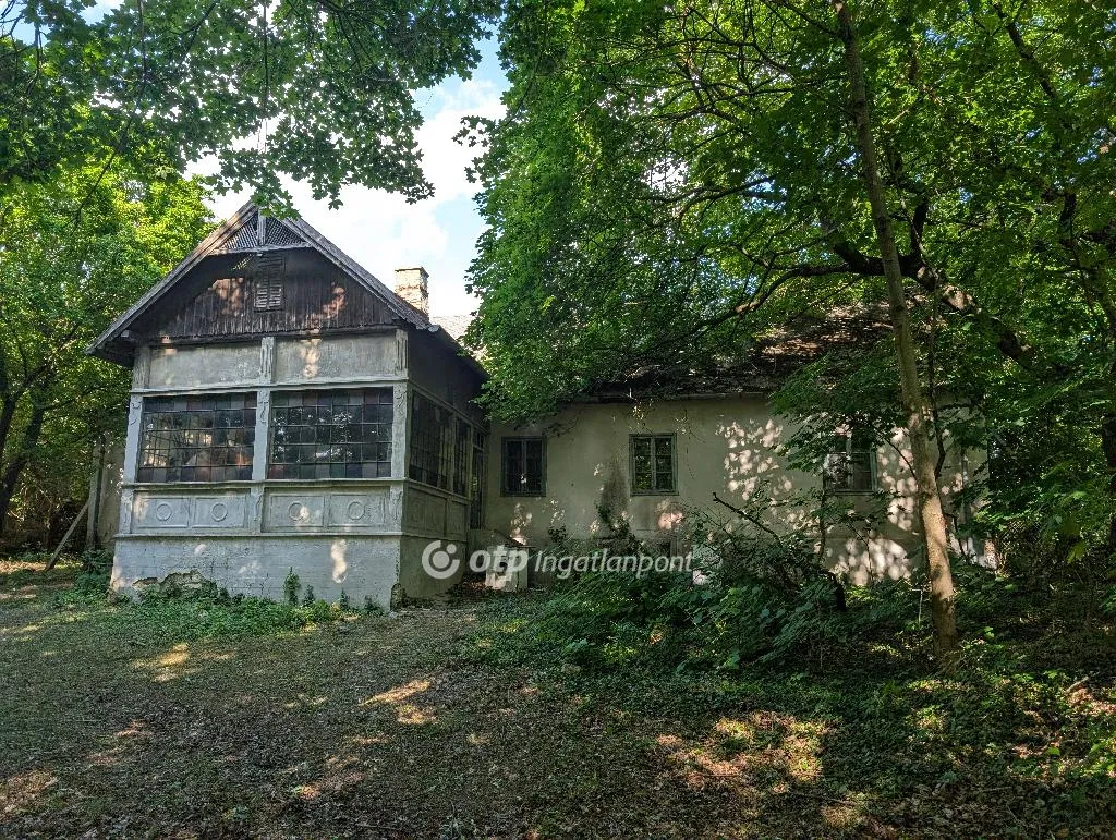 elado-csaladi-haz-balatonhenye-114755794-t6.webp