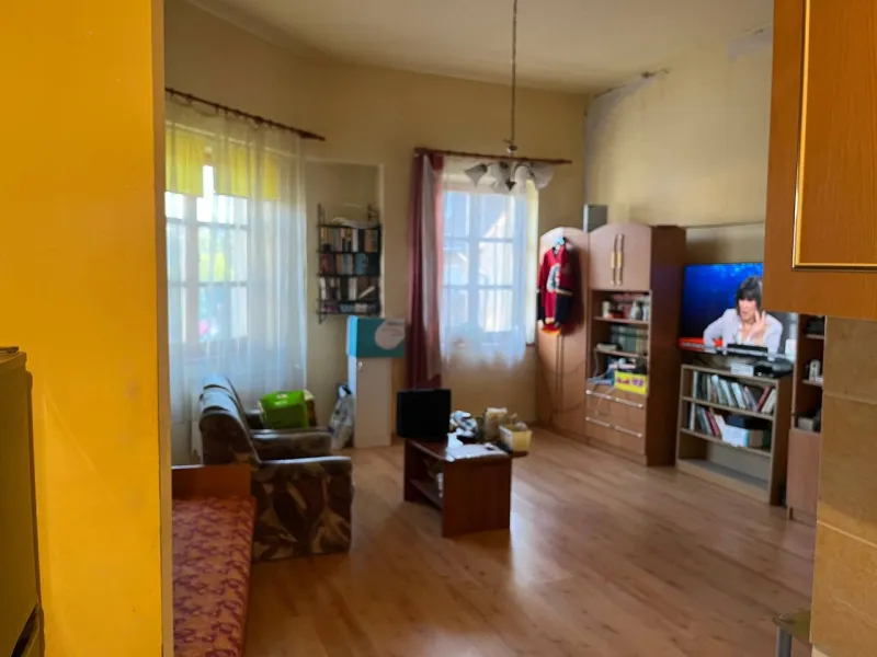 4elado-teglalakas-pomaz-114294151-t6.webp