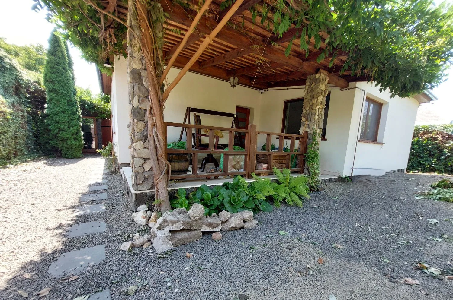 elado-csaladi-haz-szodliget-114793552-t6.webp