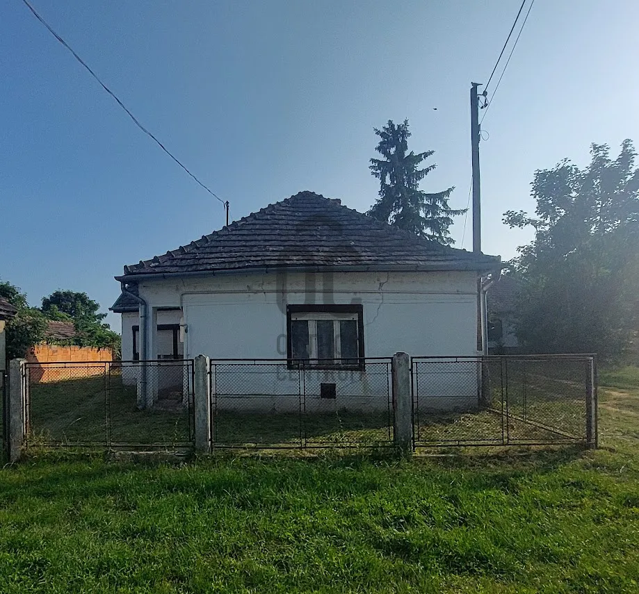 elado-csaladi-haz-balatonszabadi-115427200-t6.webp