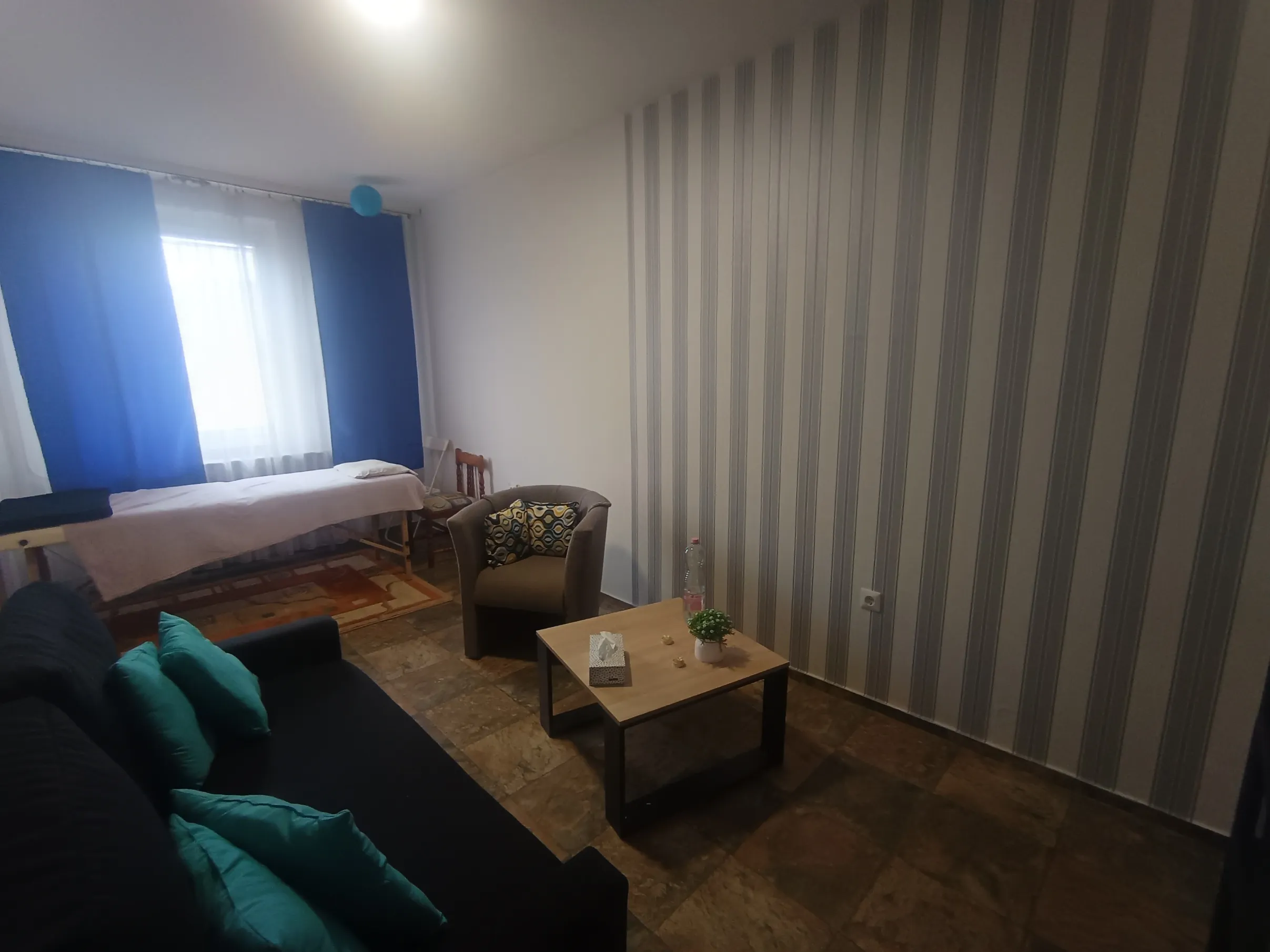 1elado-teglalakas-komlo-115092114-t6.webp