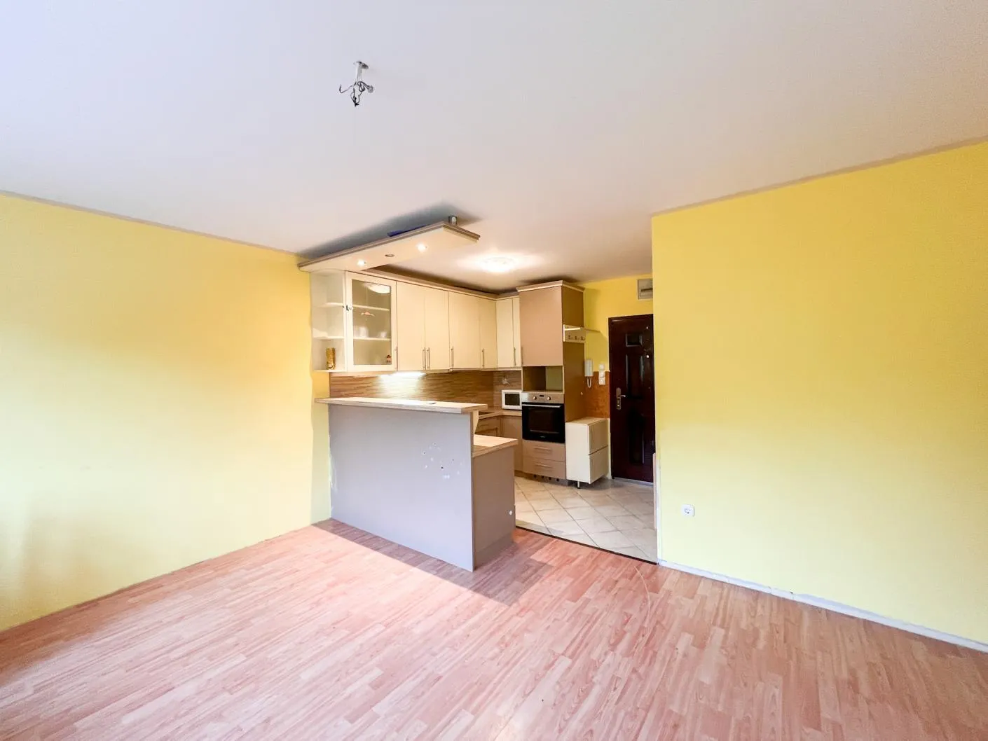 2elado-teglalakas-tatabanya-113426536-t6.webp