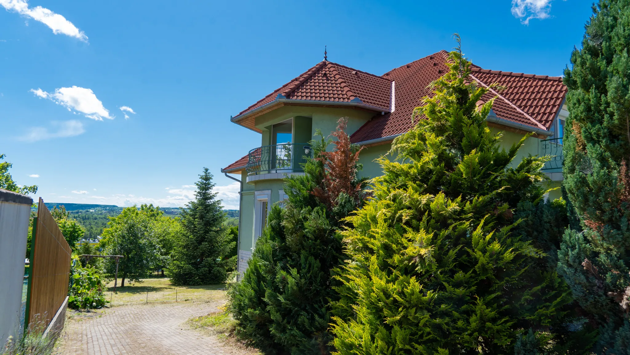 elado-csaladi-haz-keszthely-kertvaros-114993956-t6.webp