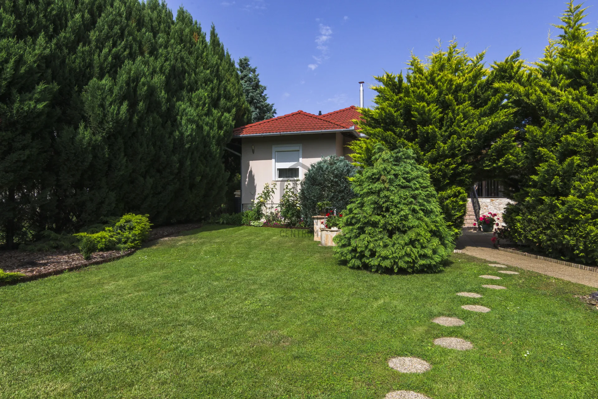 elado-csaladi-haz-erd-fenyves-parkvaros-115050737-t6.webp