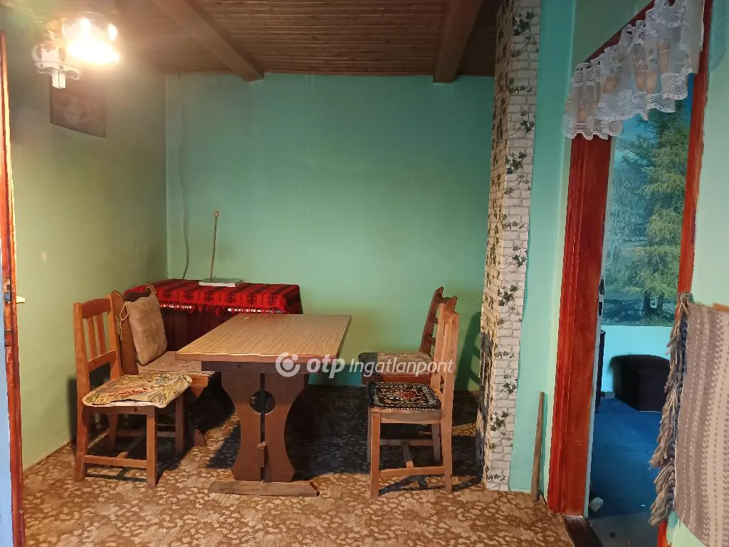elado-csaladi-haz-sarkad-115091799-t6.webp