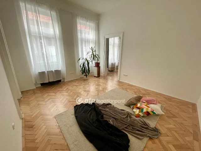 elado-teglalakas-budapest-viii-kerulet-114461641-t1.webp