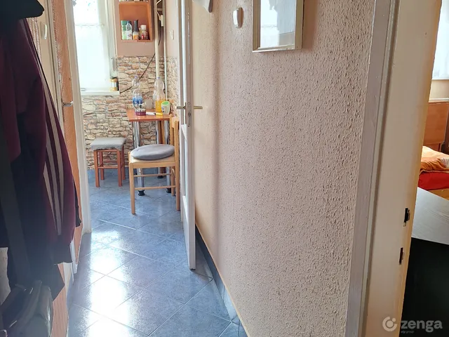 4elado-panellakas-baja-belvaros-99819275-k1.webp
