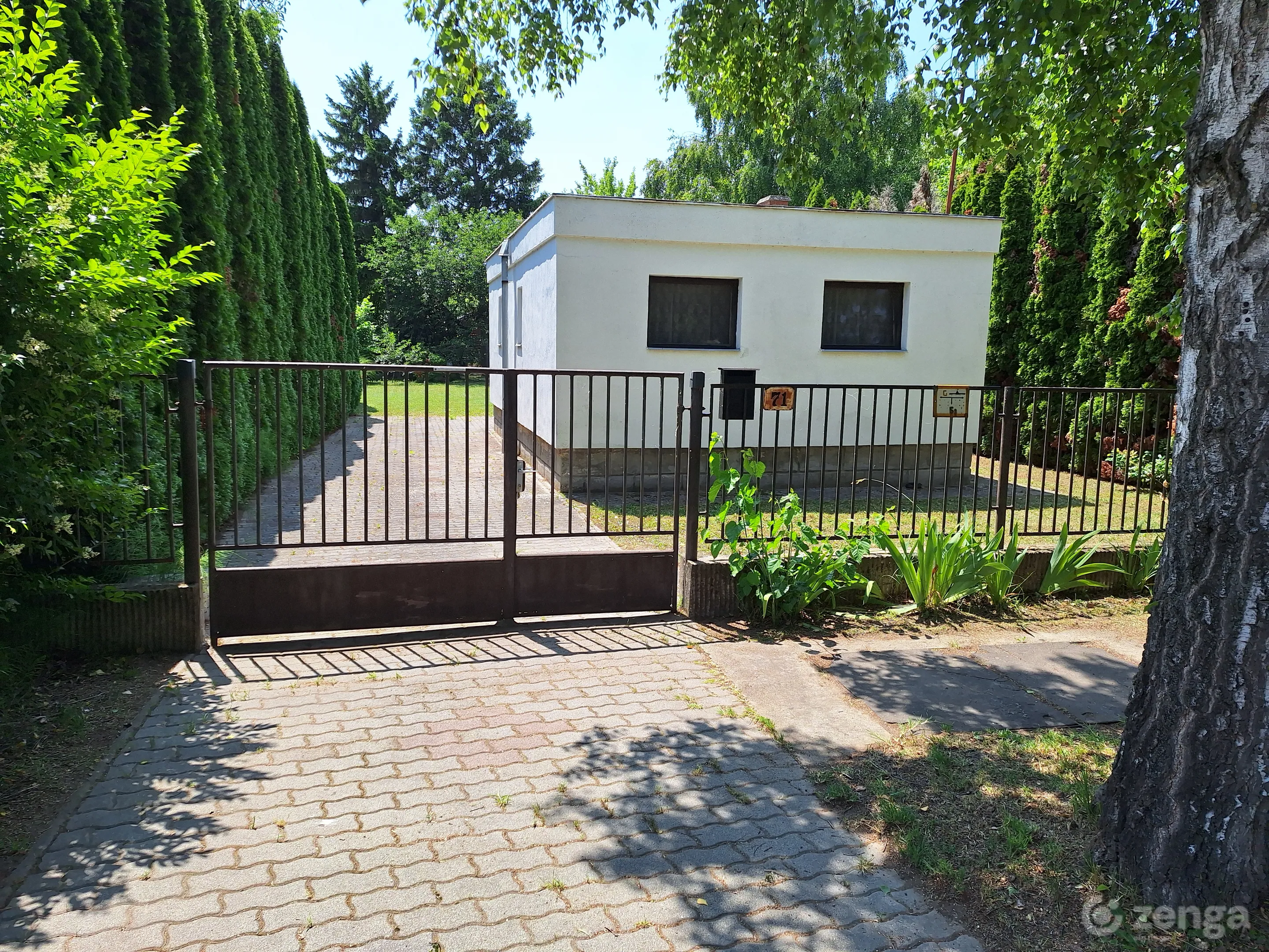 elado-udulo-nyaralo-balatonkenese-116482234-k6.webp