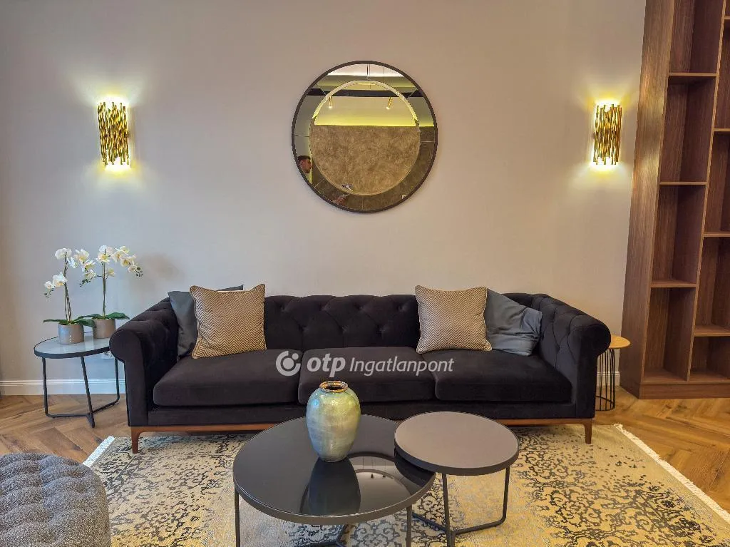 elado-teglalakas-budapest-v-kerulet-110892415-t6.webp