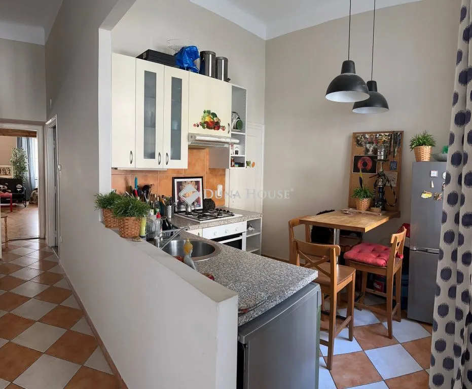 elado-teglalakas-budapest-vi-kerulet-116763145-t6.webp