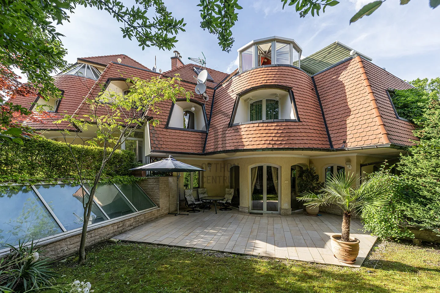 2_elado-csaladi-haz-budapest-xii-kerulet-istenhegy-102988254-t6.webp